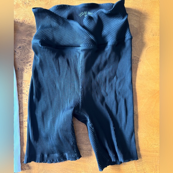 Year of Ours Workout Pants, Black and White Bundle Size M both pants - Picture 2 of 7